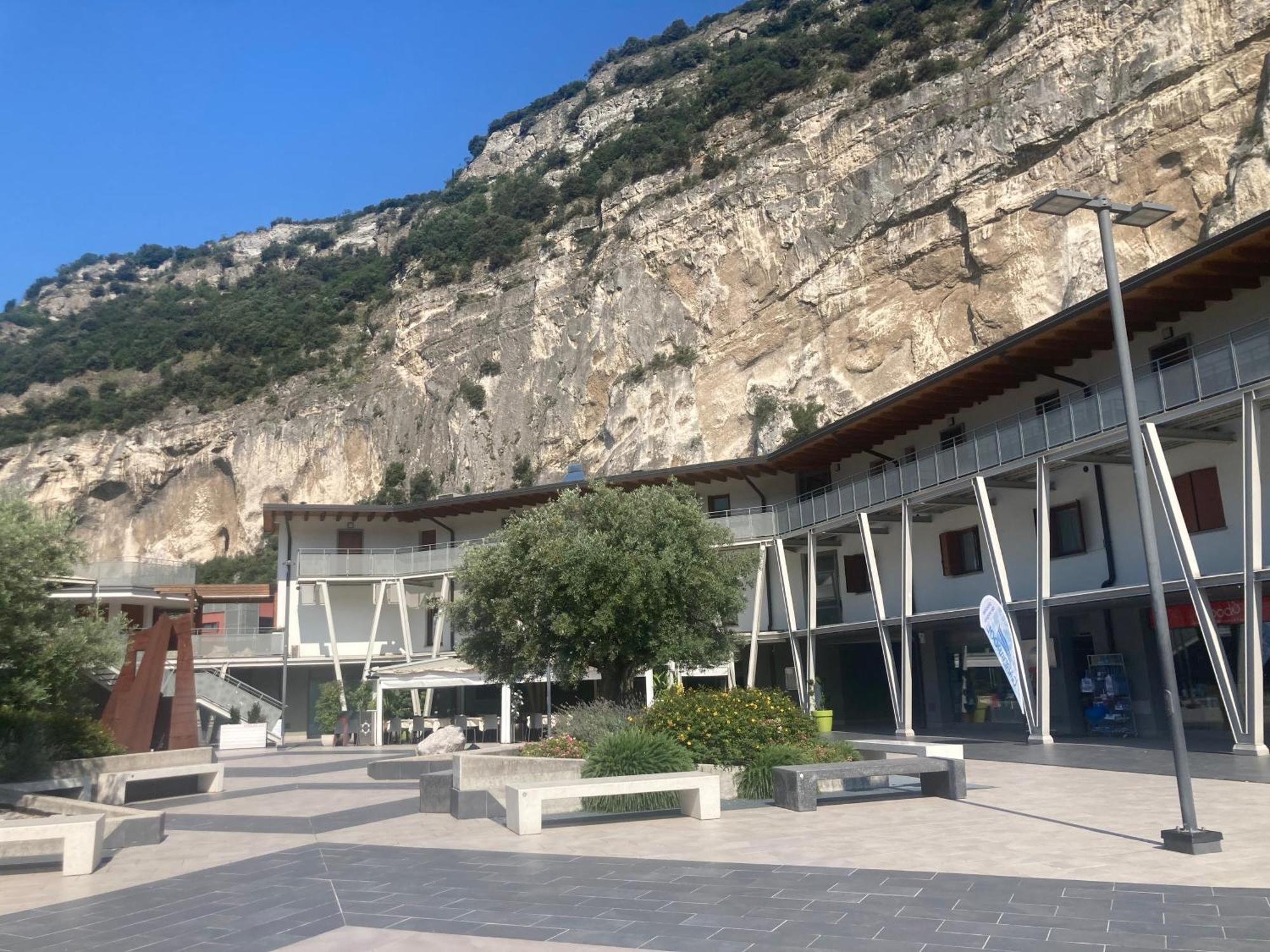 Outdooredo Garda Torbole Torbole Sul Garda Exterior foto